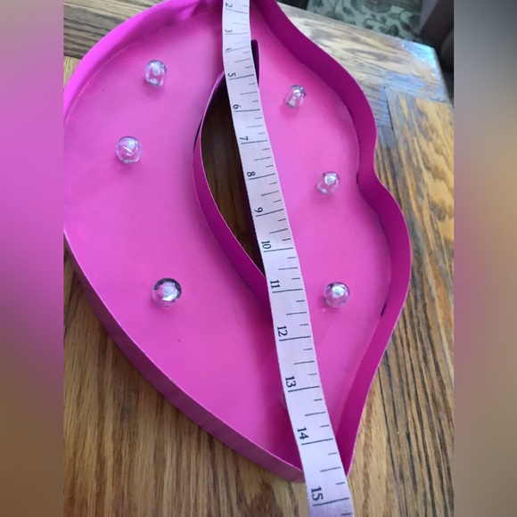 Light up Lips - Picture 5 of 6